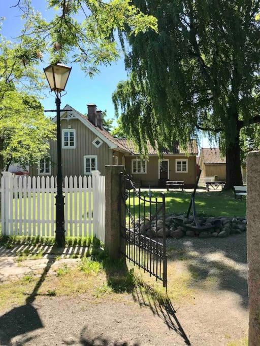 Stort Hus I Porsgrunn Sentrum Med Gangavstand Til "Alt" & Gratis Parkering Til Flere Biler エクステリア 写真